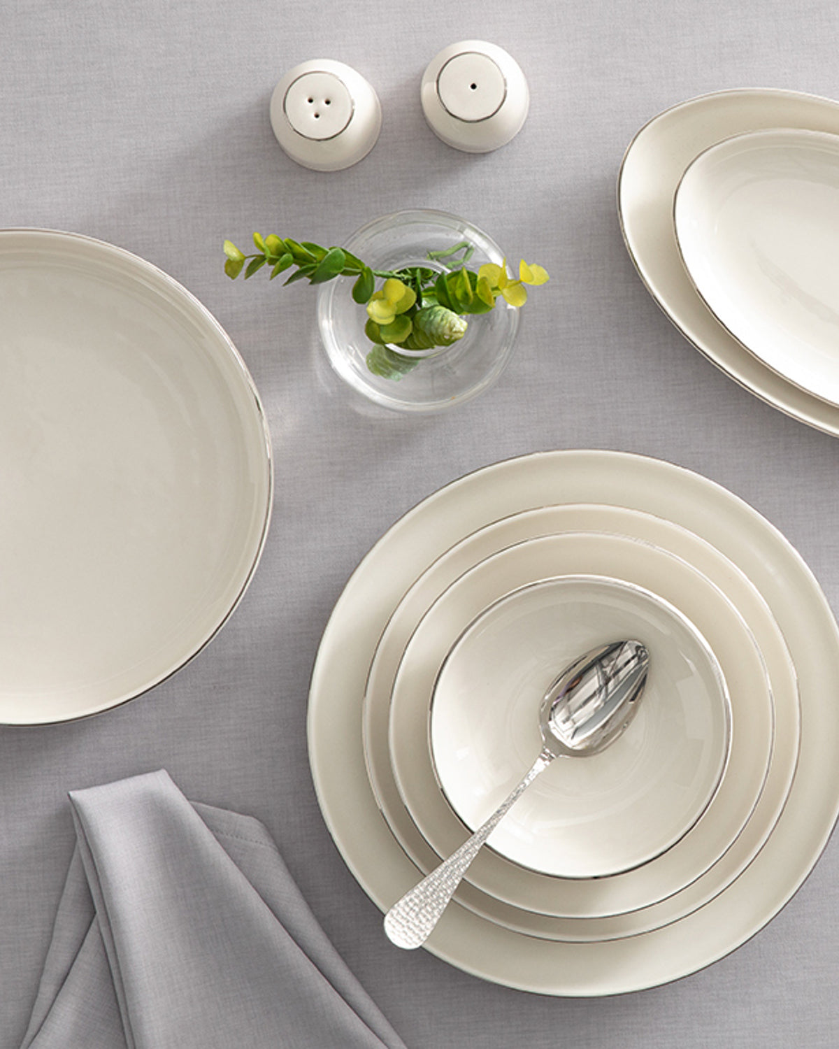 Table & Dining