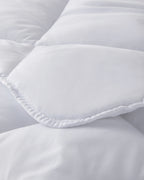 Siesta Microfiber Quilt White (view 4)