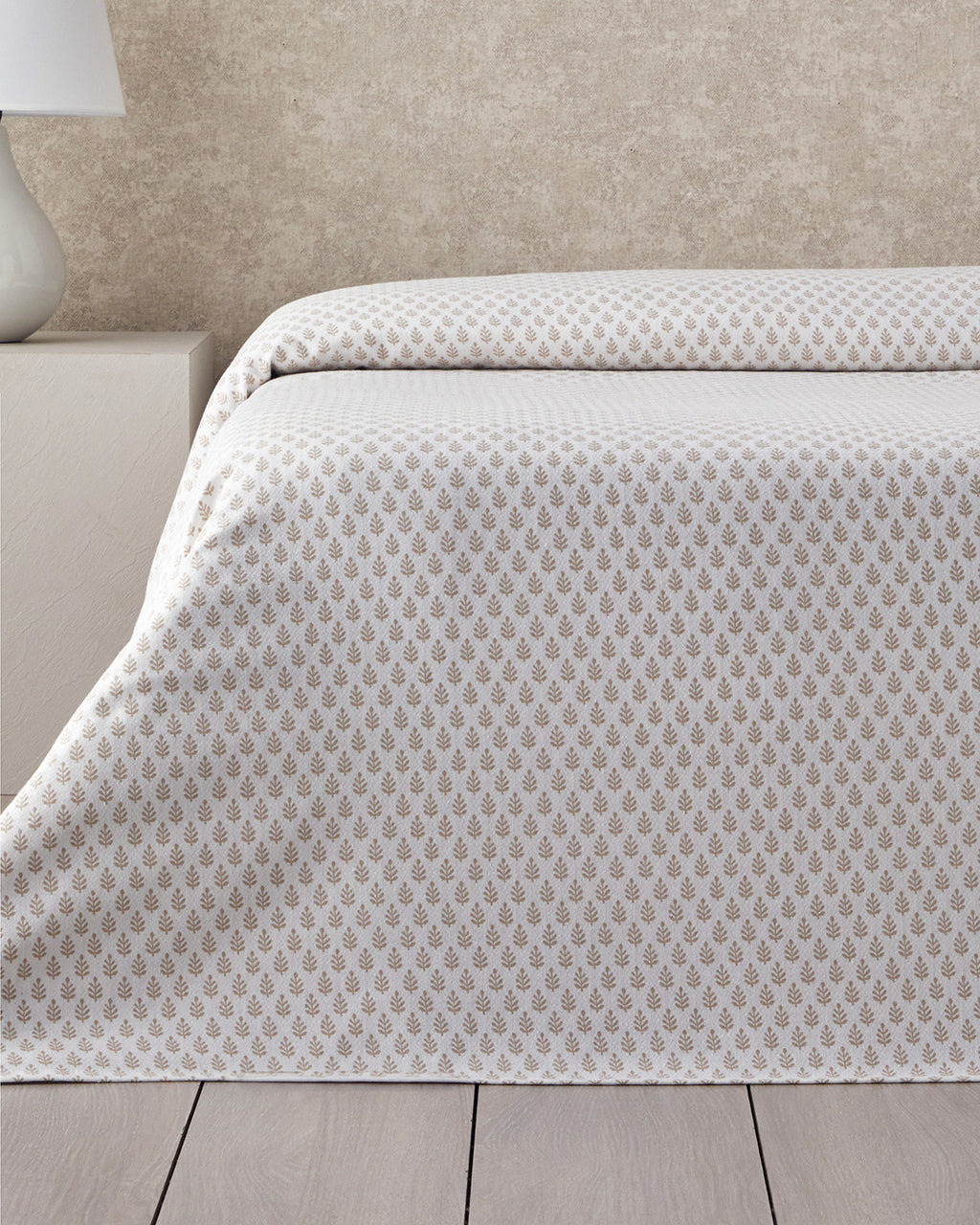 Pure Leaves Double Size Summer Blanket 200x220 cm Beige (view 2)