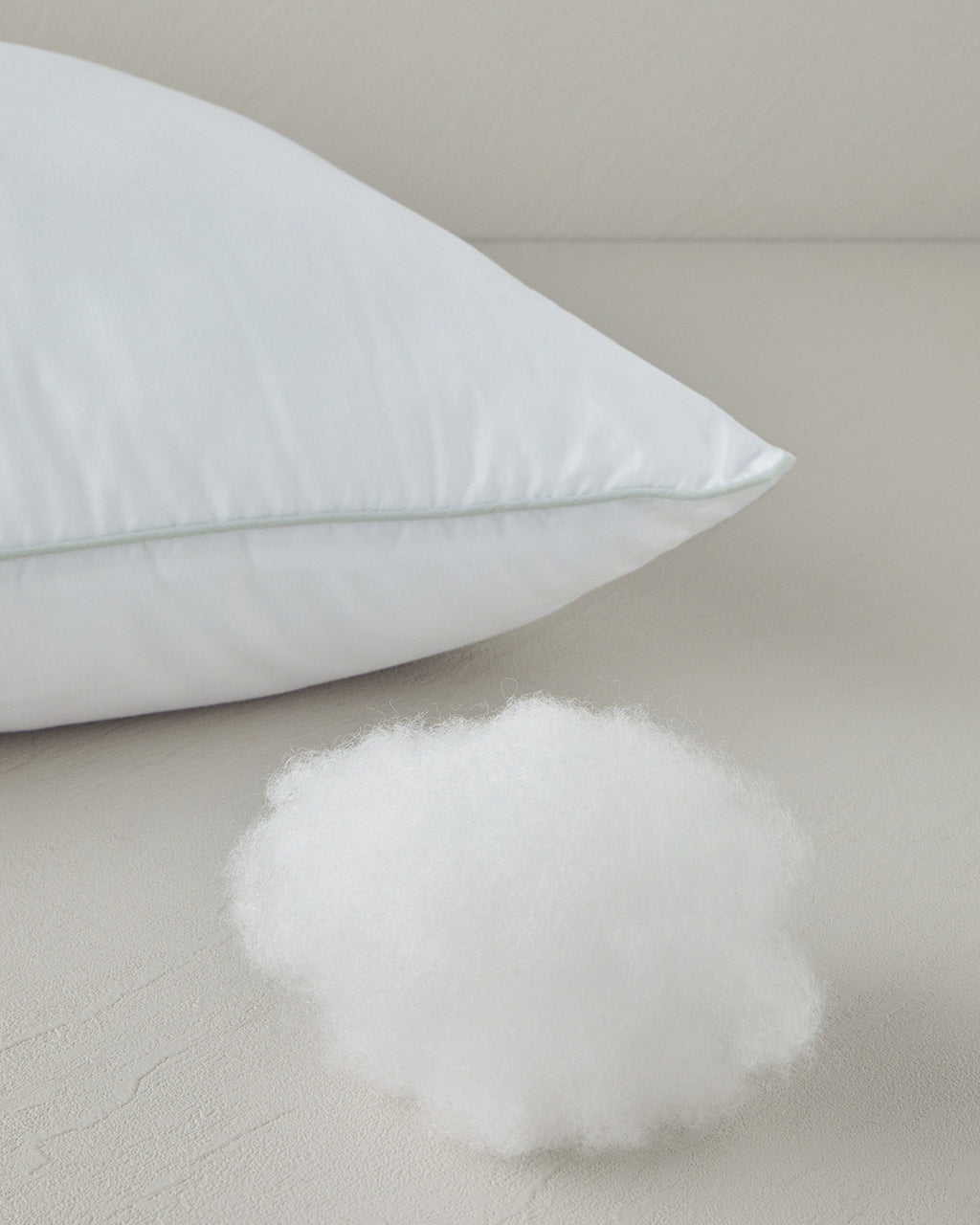 Natural Aloe Vera Pillow 50x70 cm White (view 3)