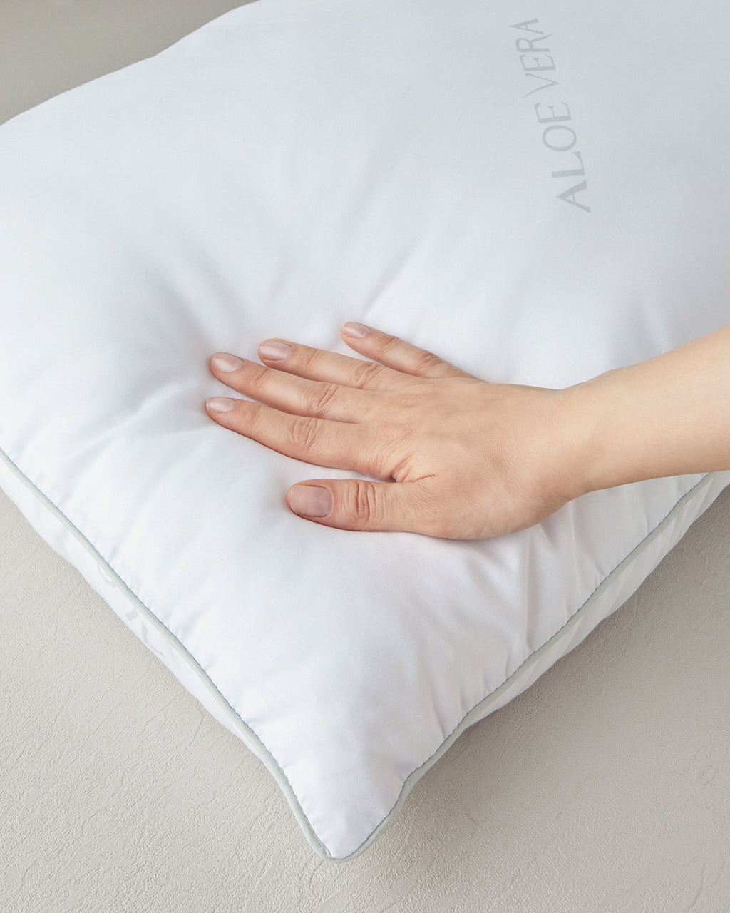 Natural Aloe Vera Pillow 50x70 cm White (view 4)