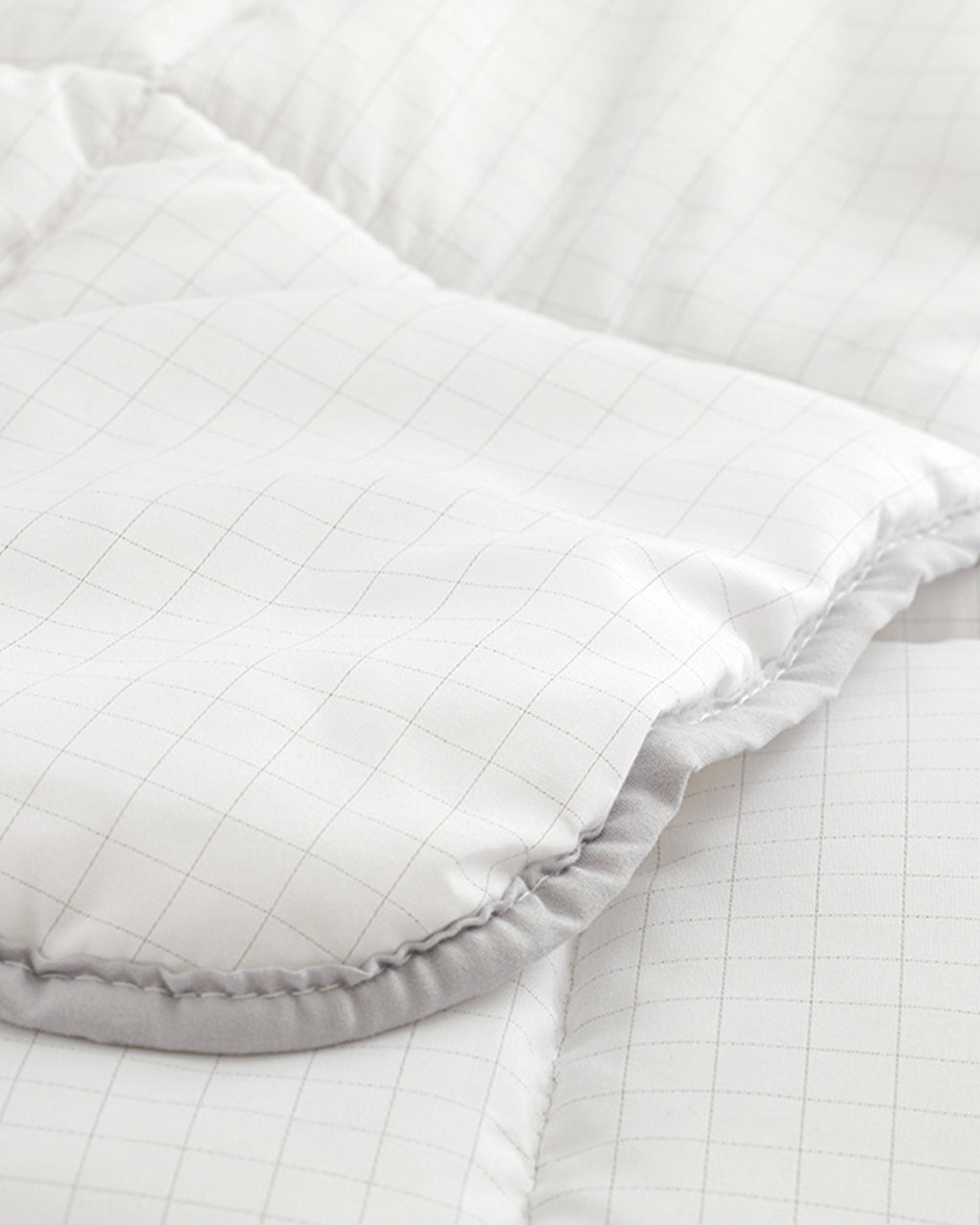 Free Anti-stress Quilt White - Double 195x215 cm (view 2)