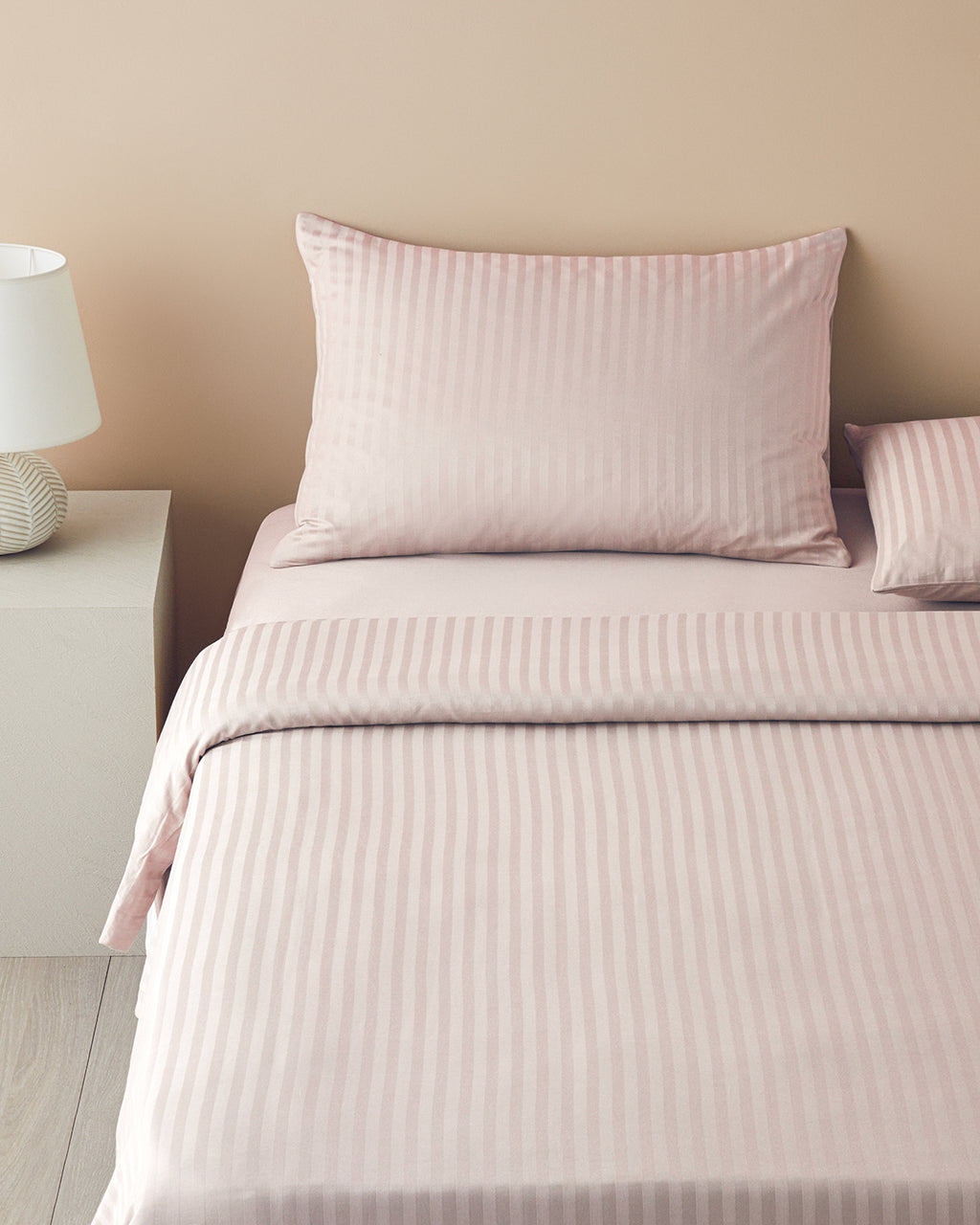 Crystal Silky Twill King Size Duvet Cover Set 240x220 cm Pink (view 2)