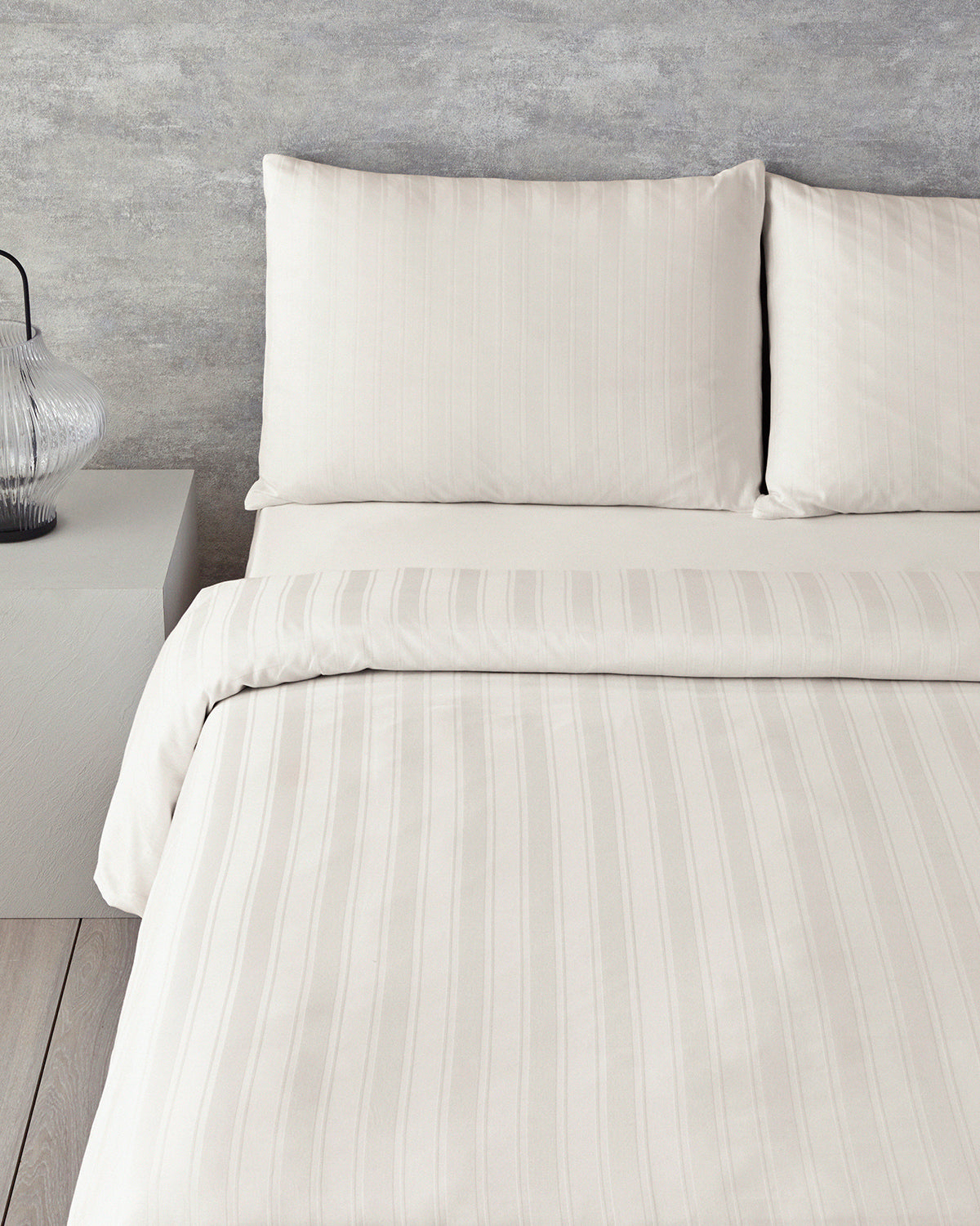 Lior Striped Cotton Satin Duvet Cover Set - Ivory & Anthracite - Anthracite - Double 200x220 cm (view 2)