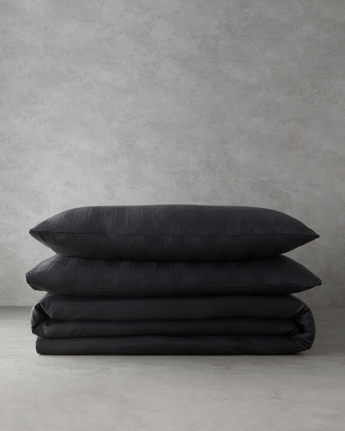 Lior Striped Cotton Satin Duvet Cover Set - Ivory & Anthracite (view 13)