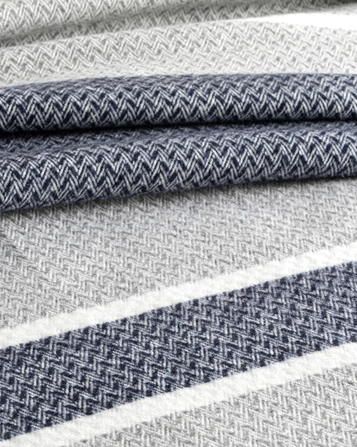 Barleycorn Scotch Single Size Blanket 150x200 cm Navy Blue (view 6)