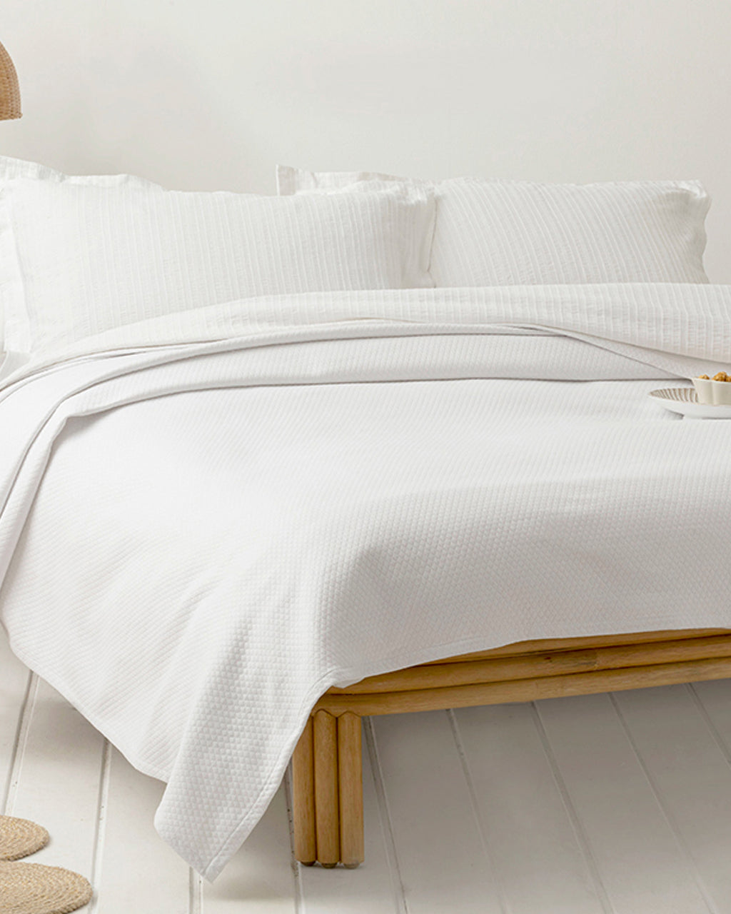Diamond Jacquard Weaving Summer Blanket White - Single 160x230 cm
