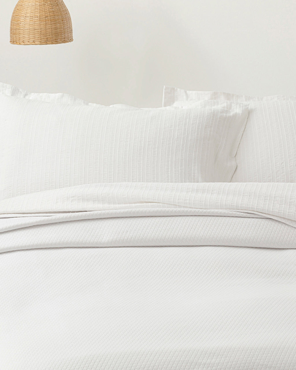 Diamond Jacquard Weaving Summer Blanket White - King 240x230 cm (view 2)