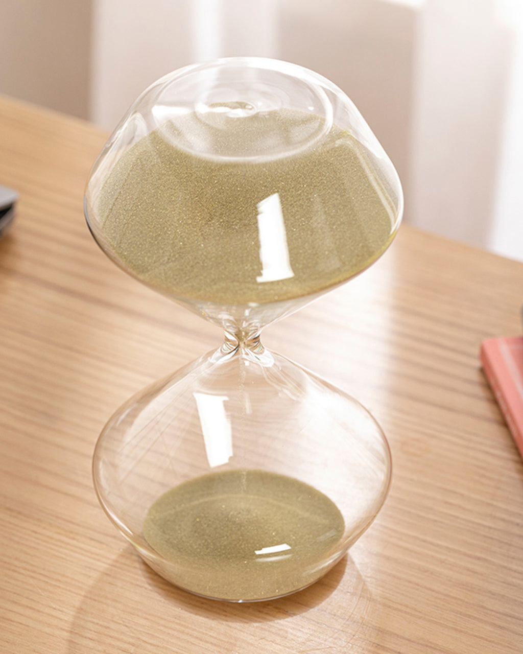 Fancy Glass 30 Min Hourglass 9.5x9.5x17.5 cm Gold (view 2)
