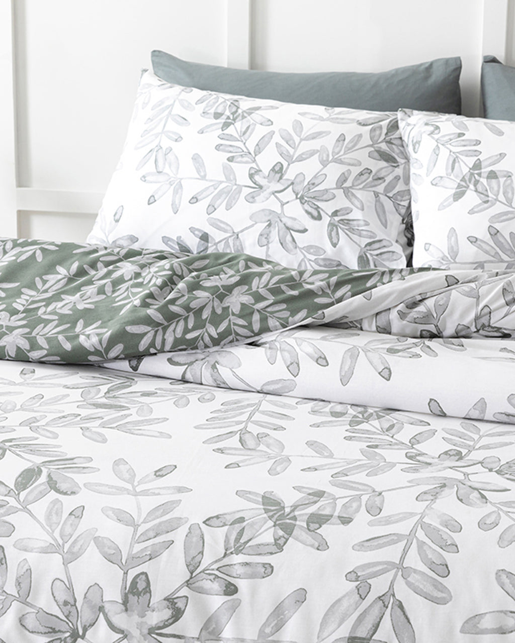 Olive Twig Crêpe Duvet Cover Set Olive Green (view 9)