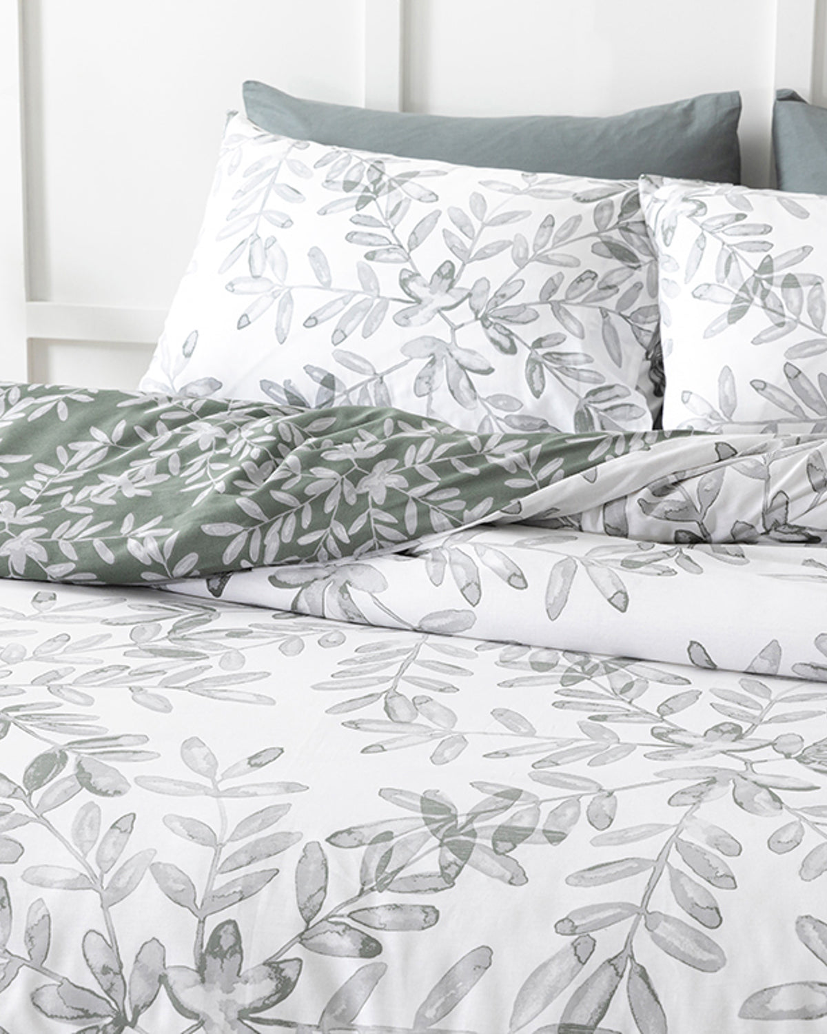 Olive Twig Crêpe Duvet Cover Set Olive Green (view 9)