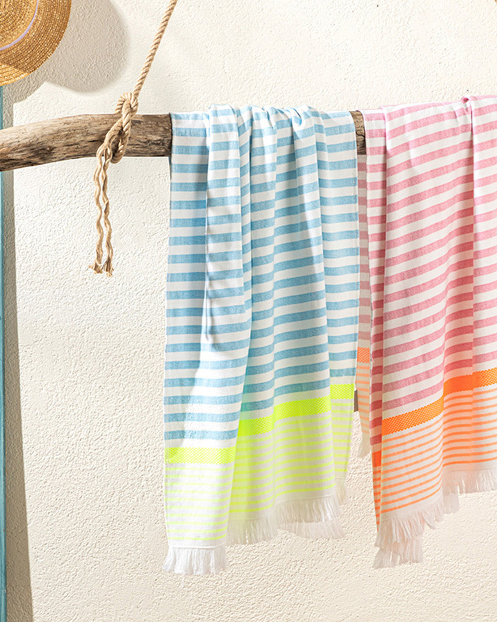 Neon Stripe Striped Beach Towel 70x150 cm Pink - Orange (view 3)