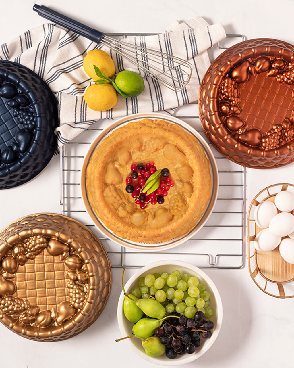 Confetti Cast Granite with Fruits Pie Pan 25x6 cm - Gold (view 3)