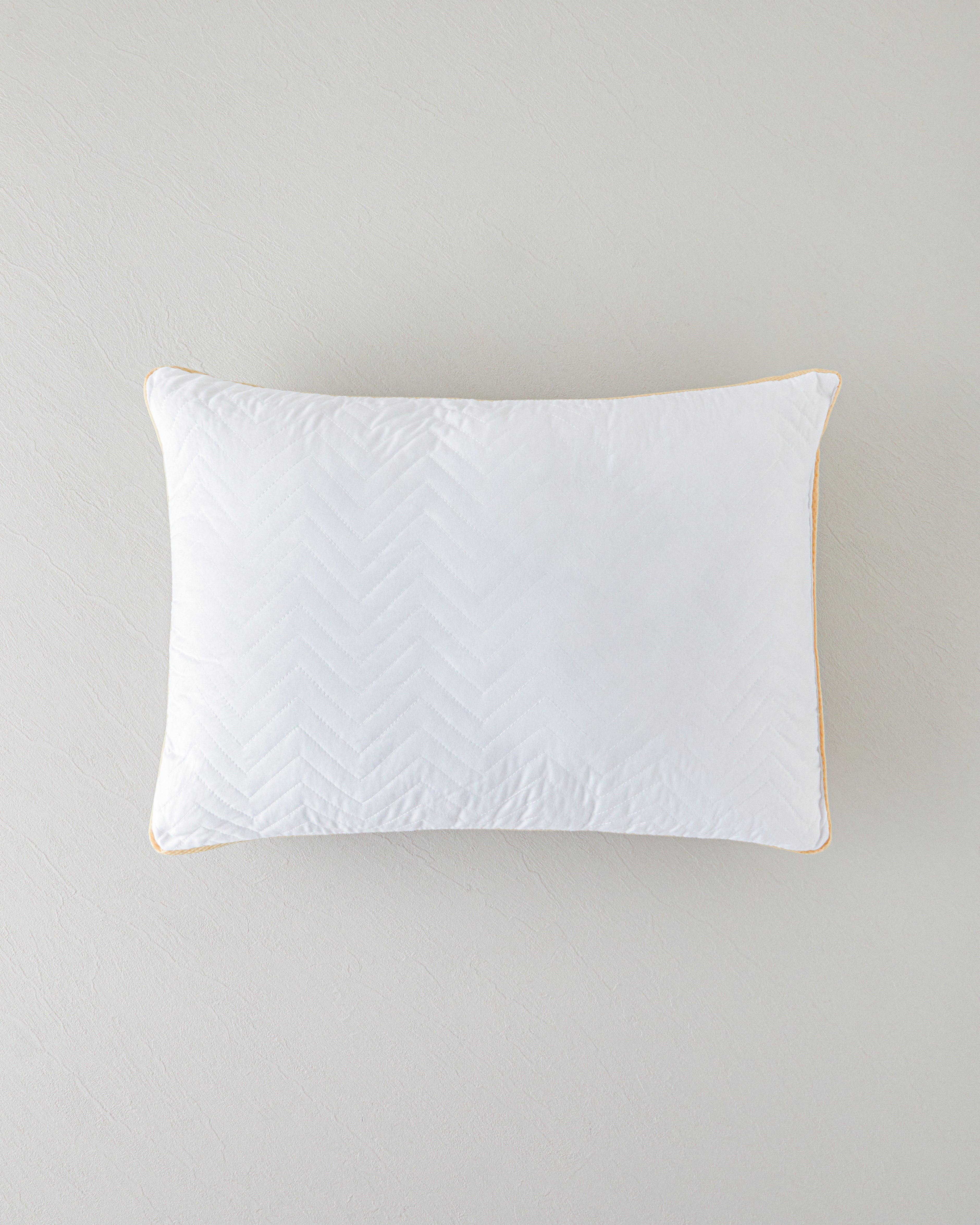Air Plus Microfiber Pillow 50x70 cm White-Gold