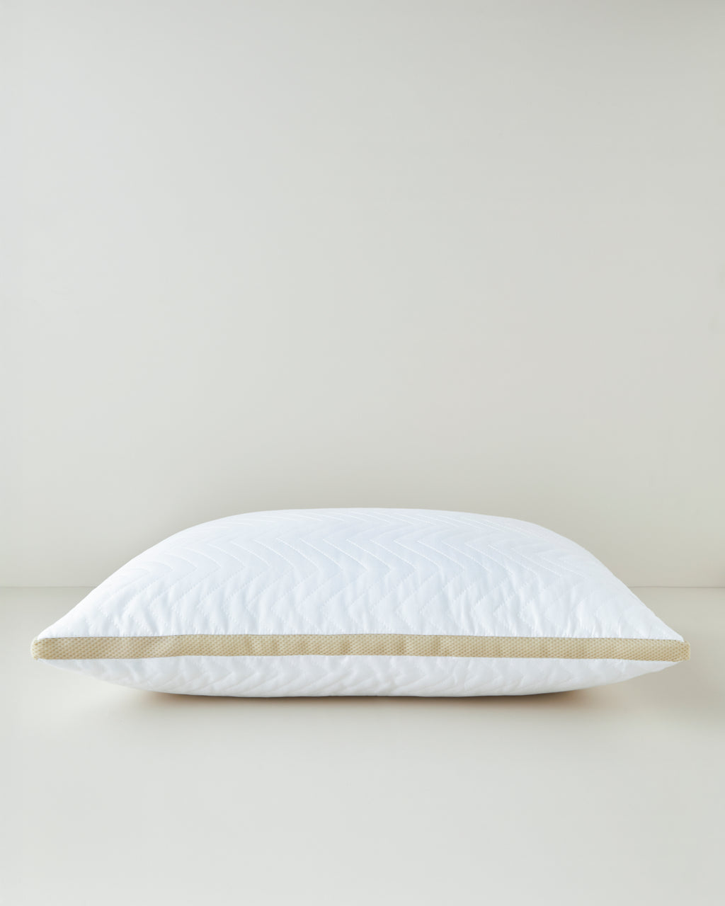 Air Plus Microfiber Pillow 50x70 cm White-Gold (view 3)