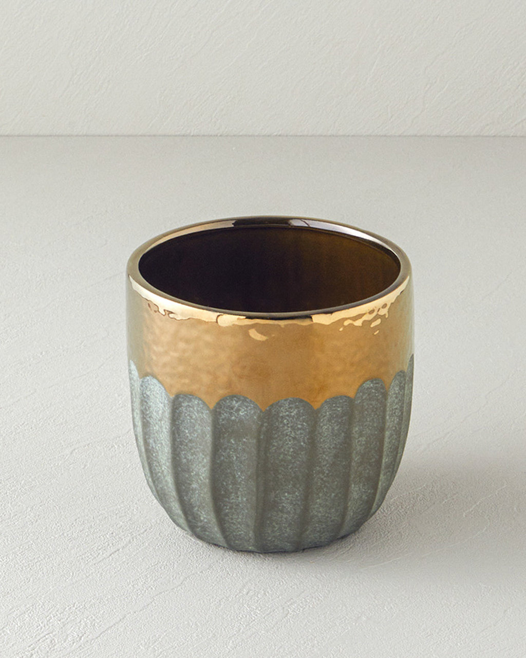 Megan Vase 15x15x14.5 cm Gold (view 2)