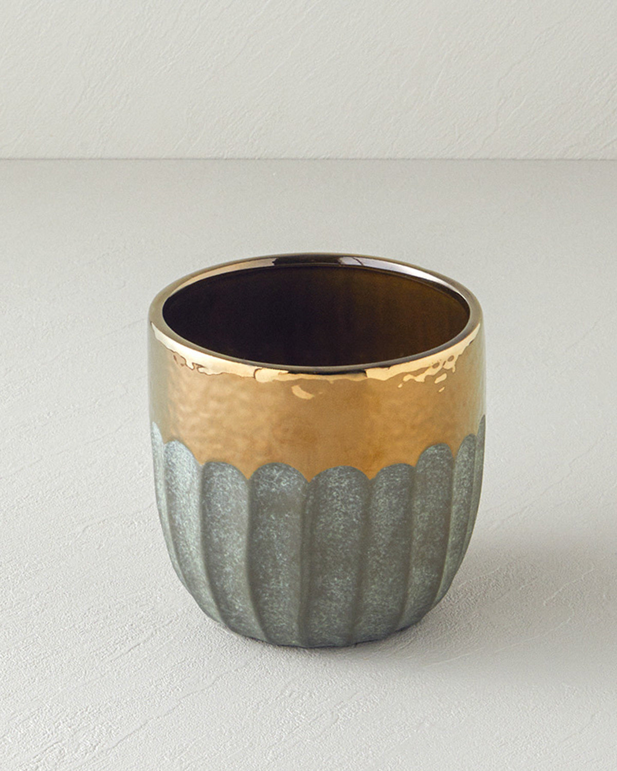 Megan Vase 15x15x14.5 cm Gold (view 2)