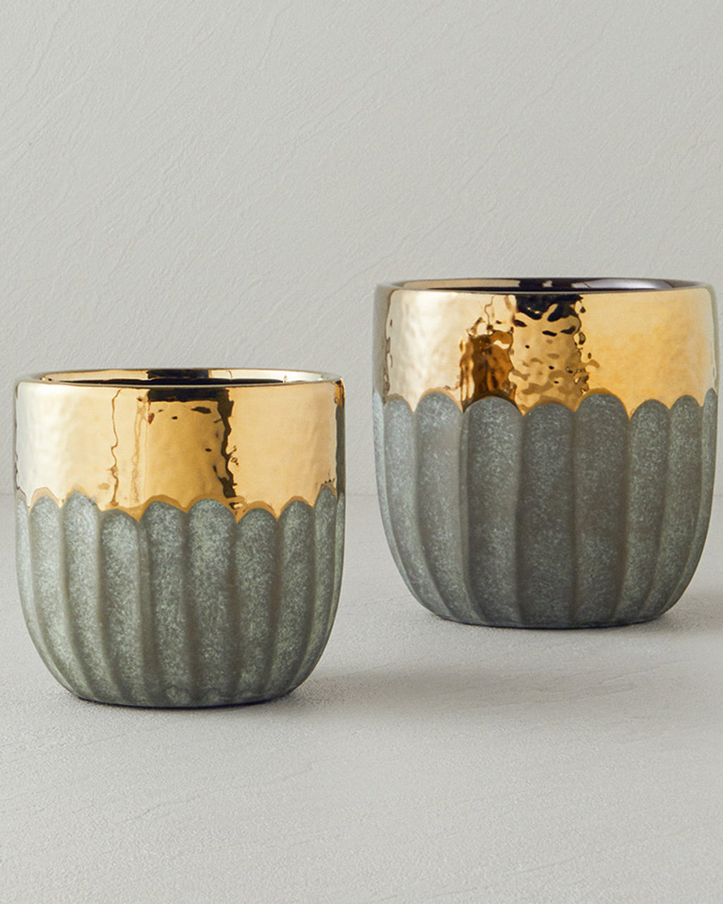 Megan Vase 15x15x14.5 cm Gold (view 4)