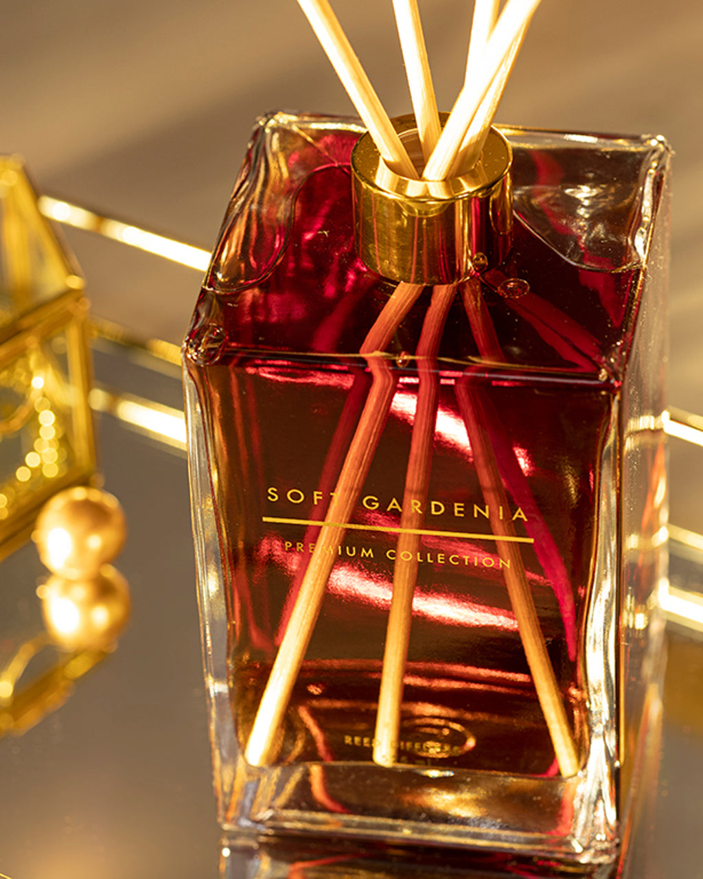 Soft Gardenia Reed Diffuser Gold (view 3)