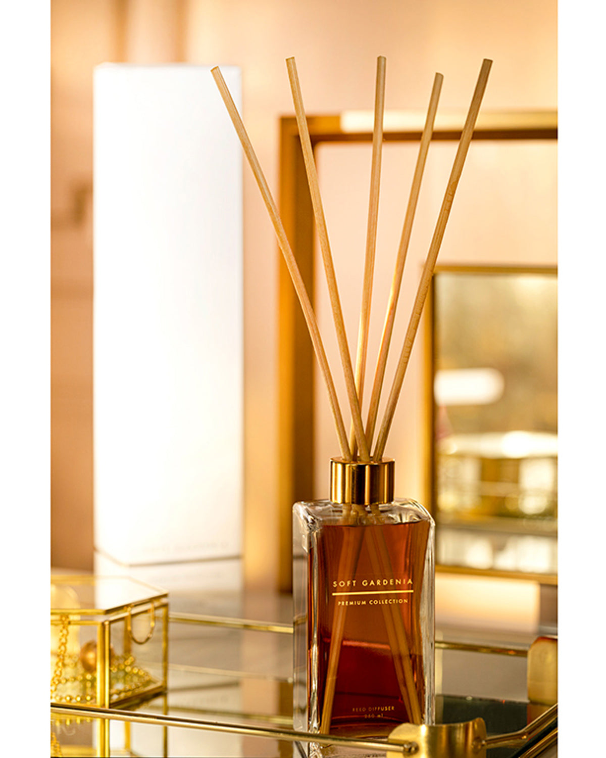 Soft Gardenia Reed Diffuser Gold (view 5)