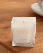 Soft Gardenia Scented Candle 200 g Gold