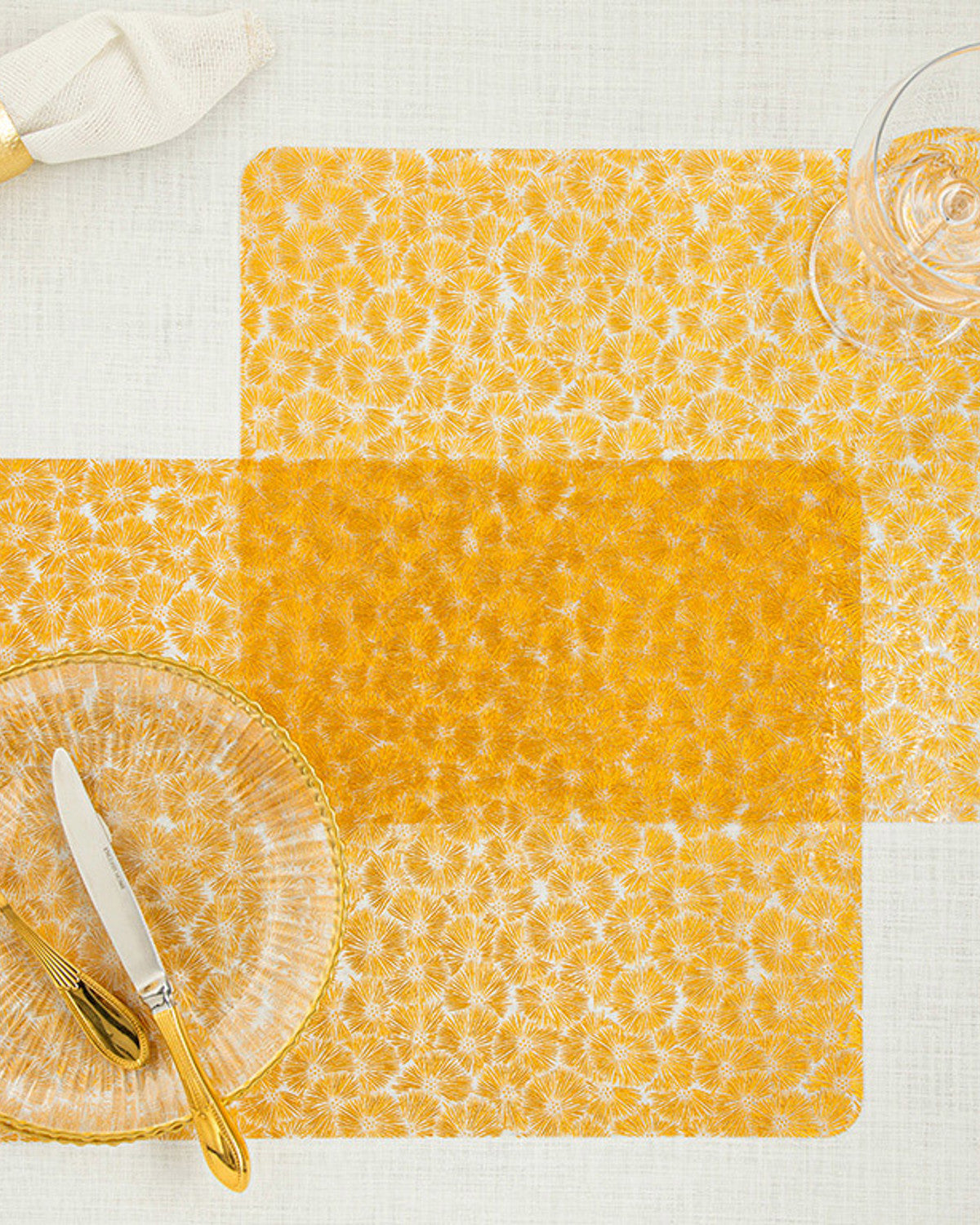Golden Flower PVC 2 pcs Table Mat 30x45 cm Gold