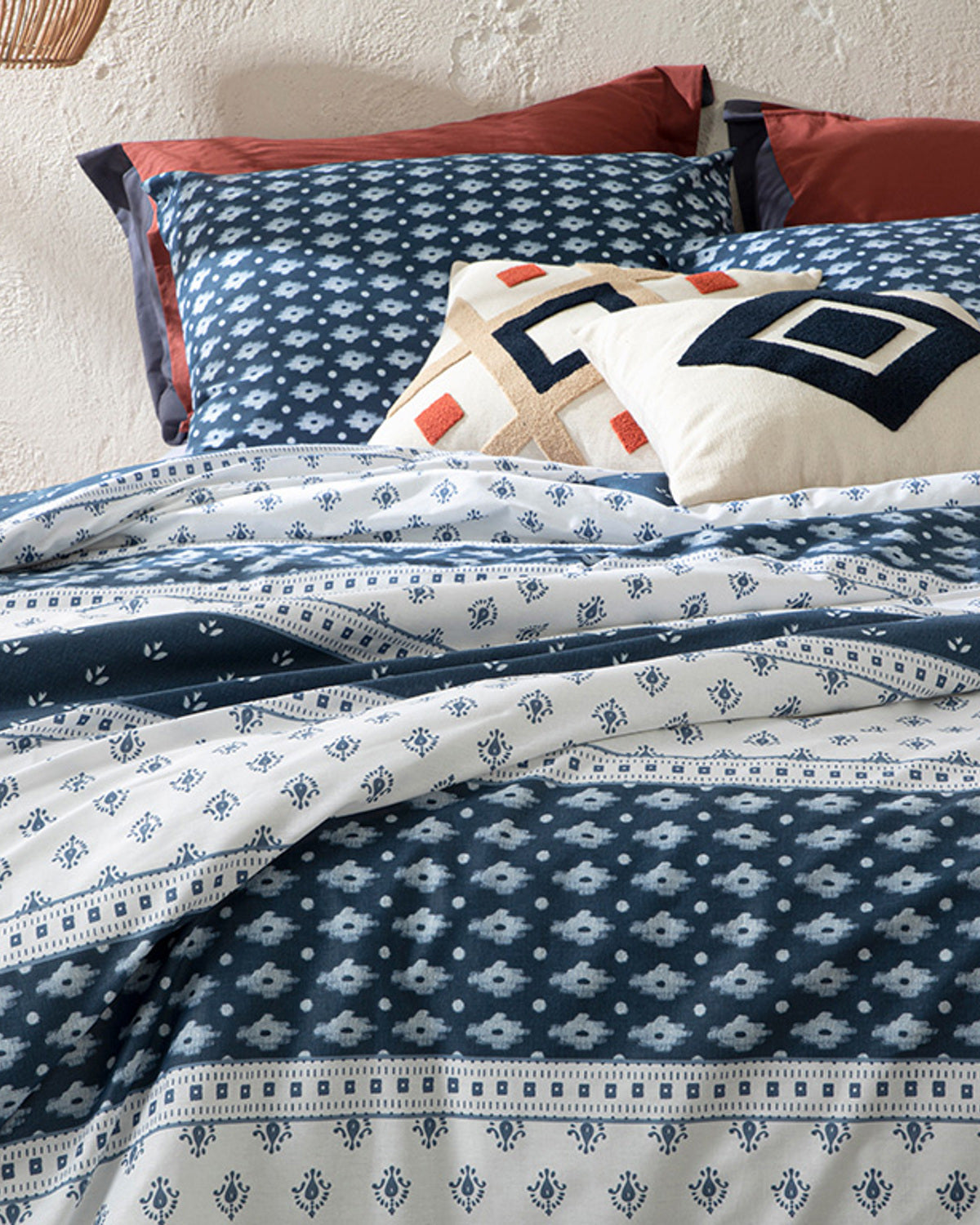 Joyous Patches Cotton Double Size Duvet Cover Set 200x220 cm Indigo (view 2)