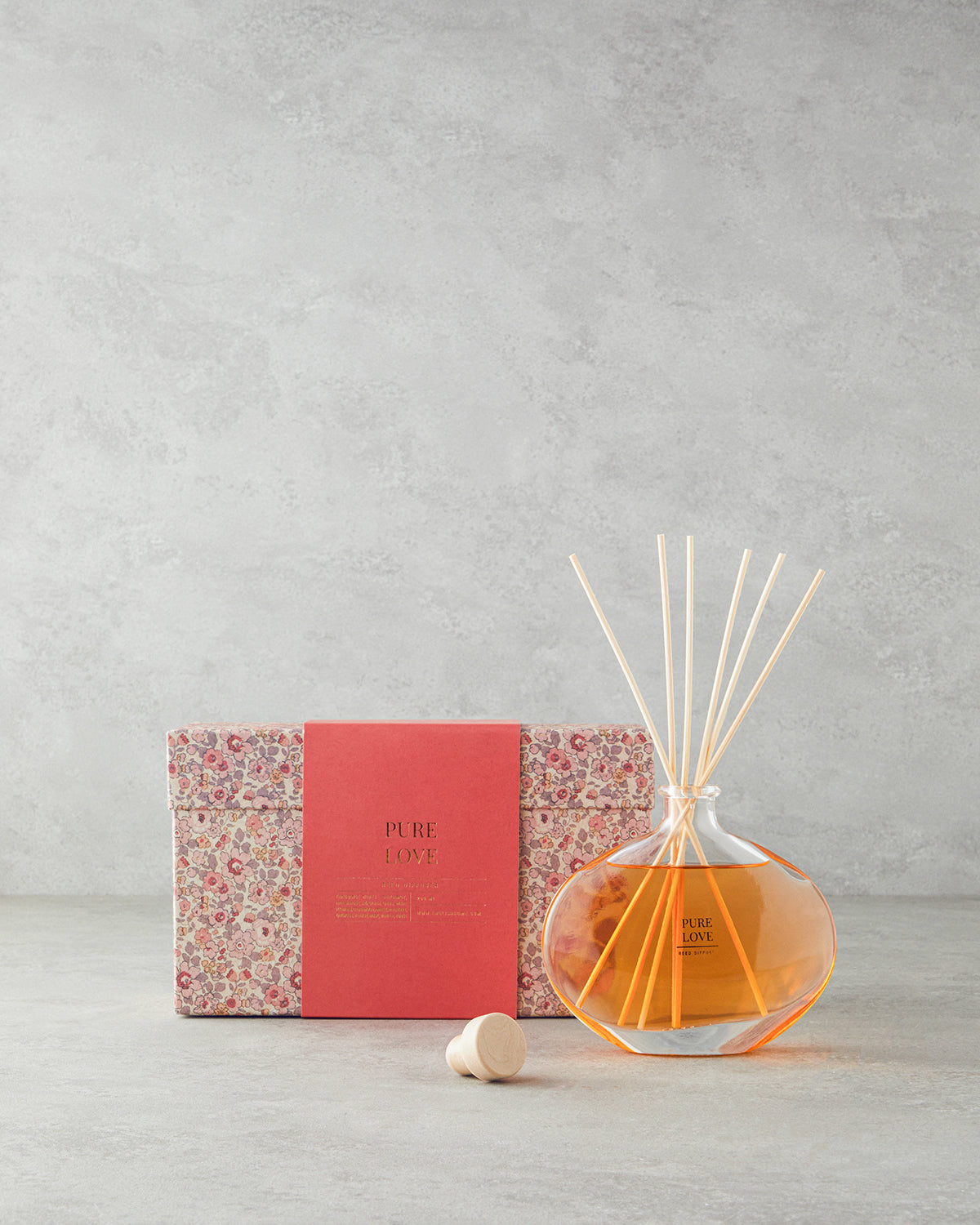 Pure Love Reed Diffuser 200 ml White