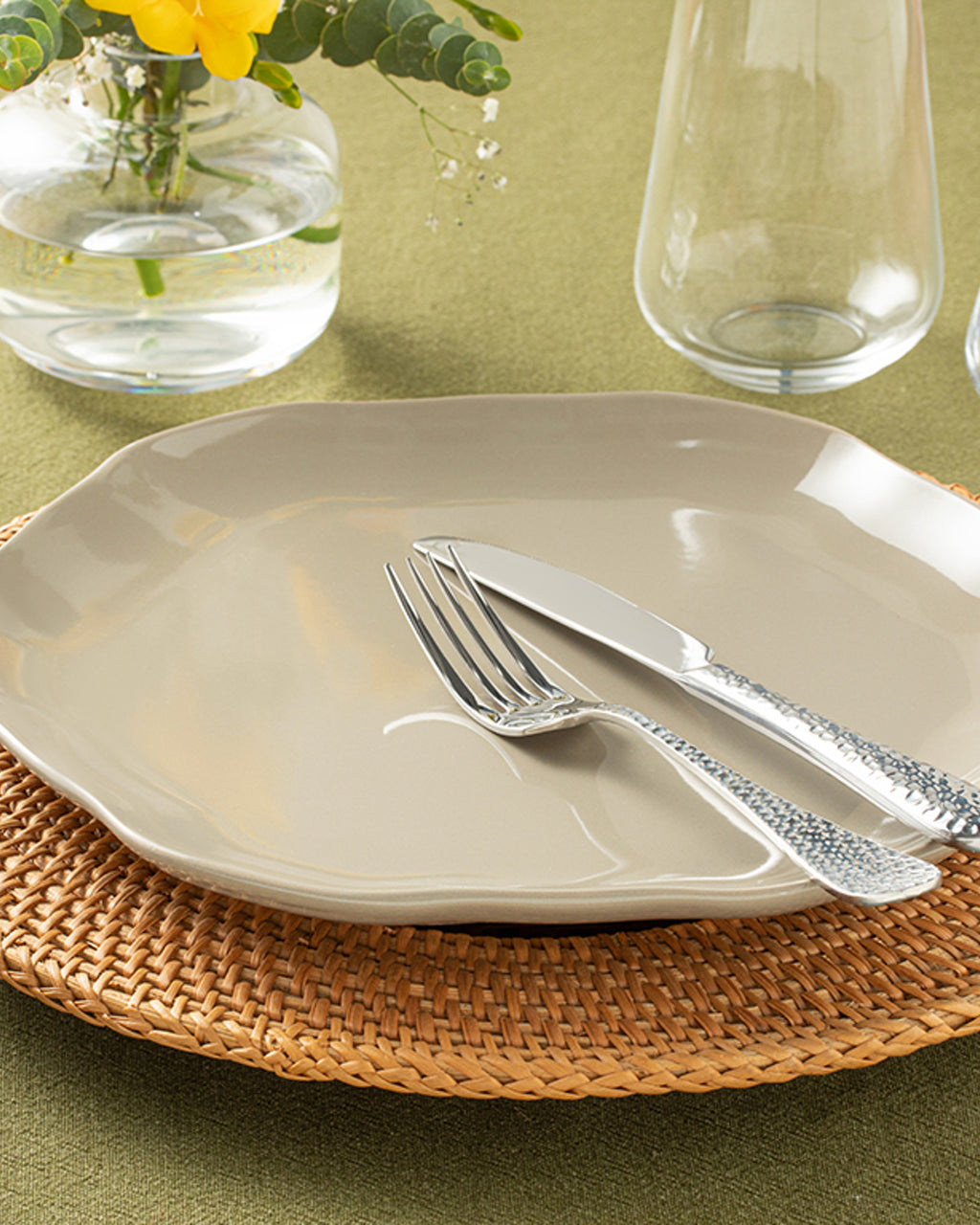 Benitta Ceramic Serving Plate 28 cm Stone Colored (view 2)