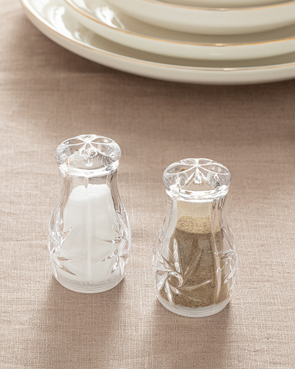 Wendo Glass 2 pcs Salt and Pepper Shaker 4.7x8.2 cm Transparent