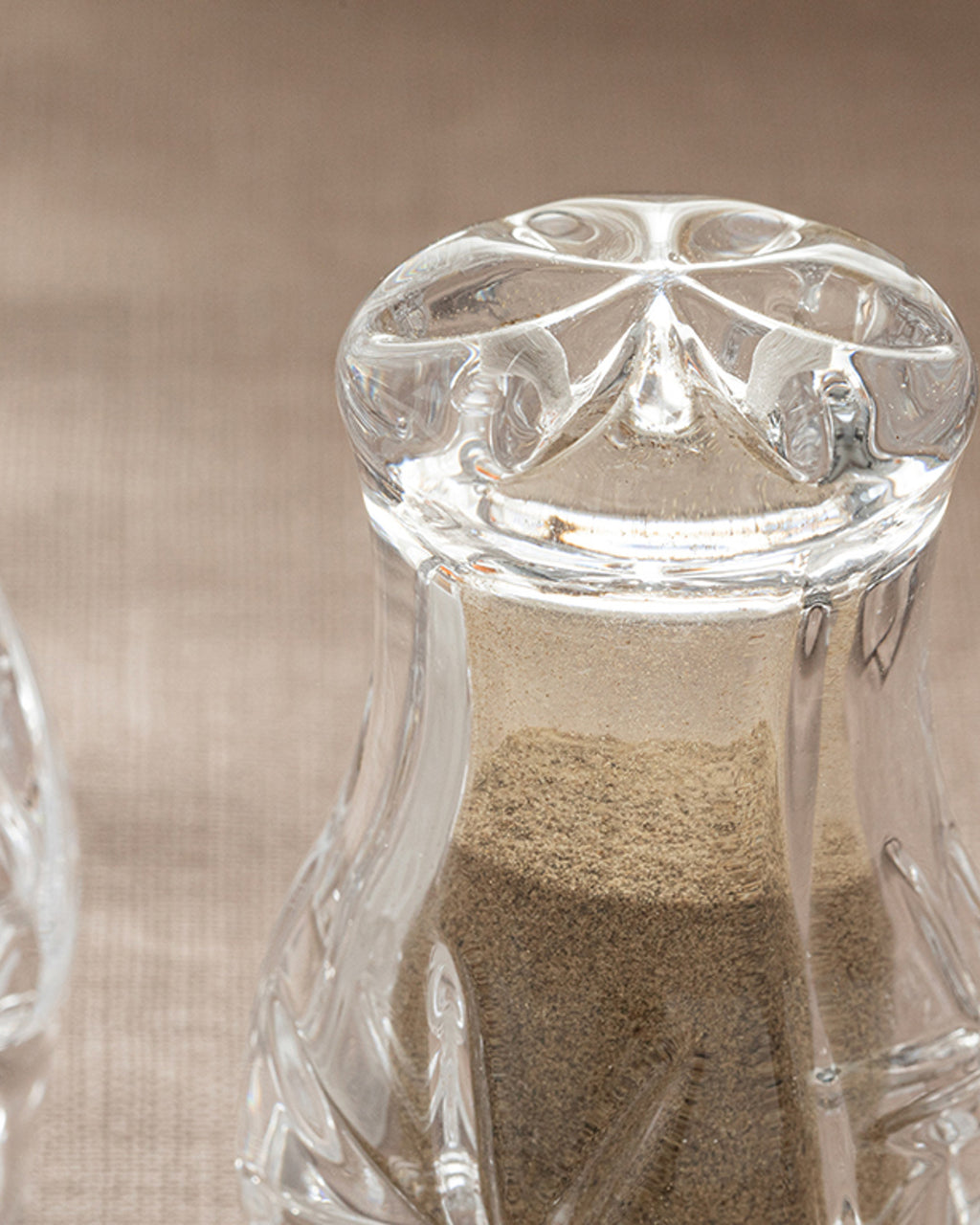 Wendo Glass 2 pcs Salt and Pepper Shaker 4.7x8.2 cm Transparent (view 3)
