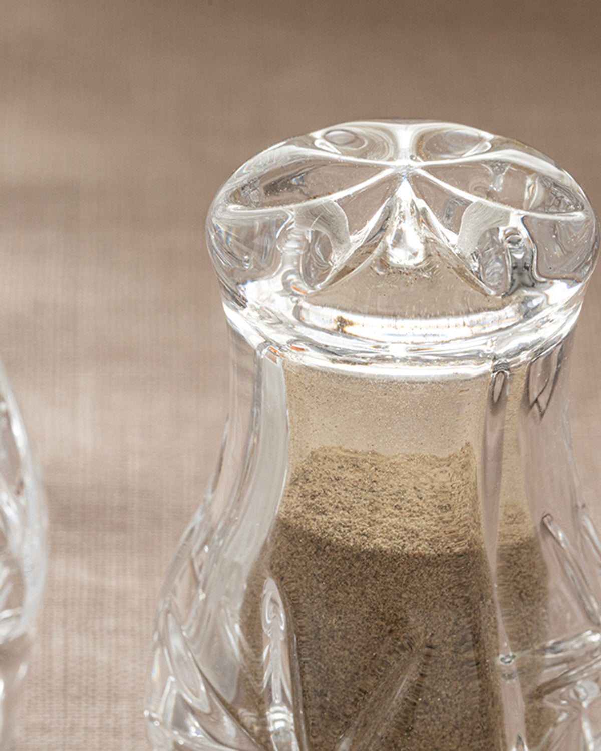 Wendo Glass 2 pcs Salt and Pepper Shaker 4.7x8.2 cm Transparent (view 3)