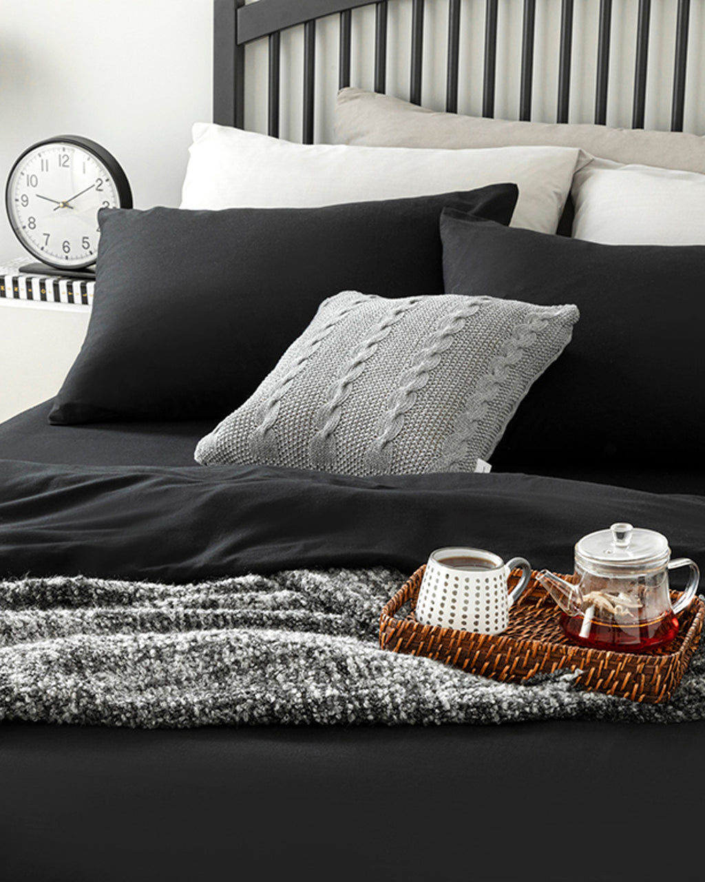 Plain Cotton Double Size Duvet Cover Set 200x220 cm Black (view 3)