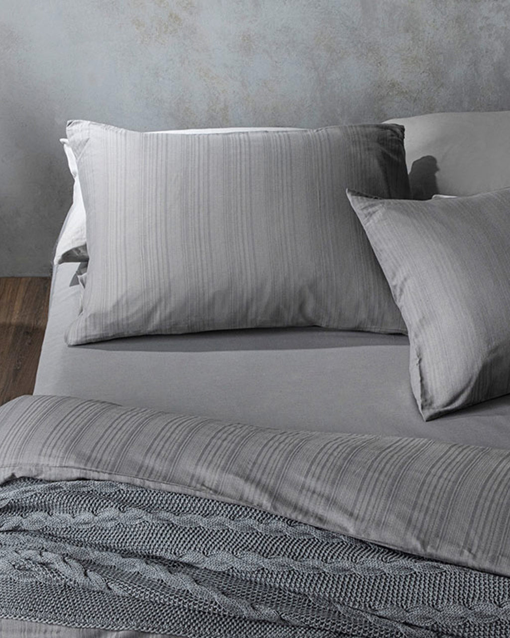 Aurora Silky Touch King Size Duvet Cover Set 240x220 cm Gray (view 3)