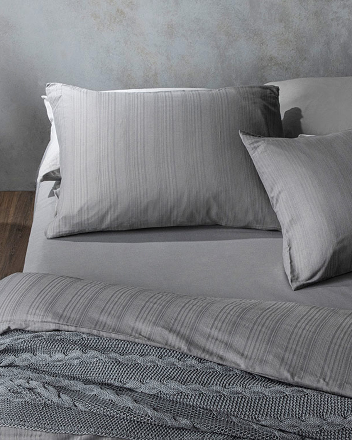 Aurora Silky Touch King Size Duvet Cover Set 240x220 cm Gray (view 3)