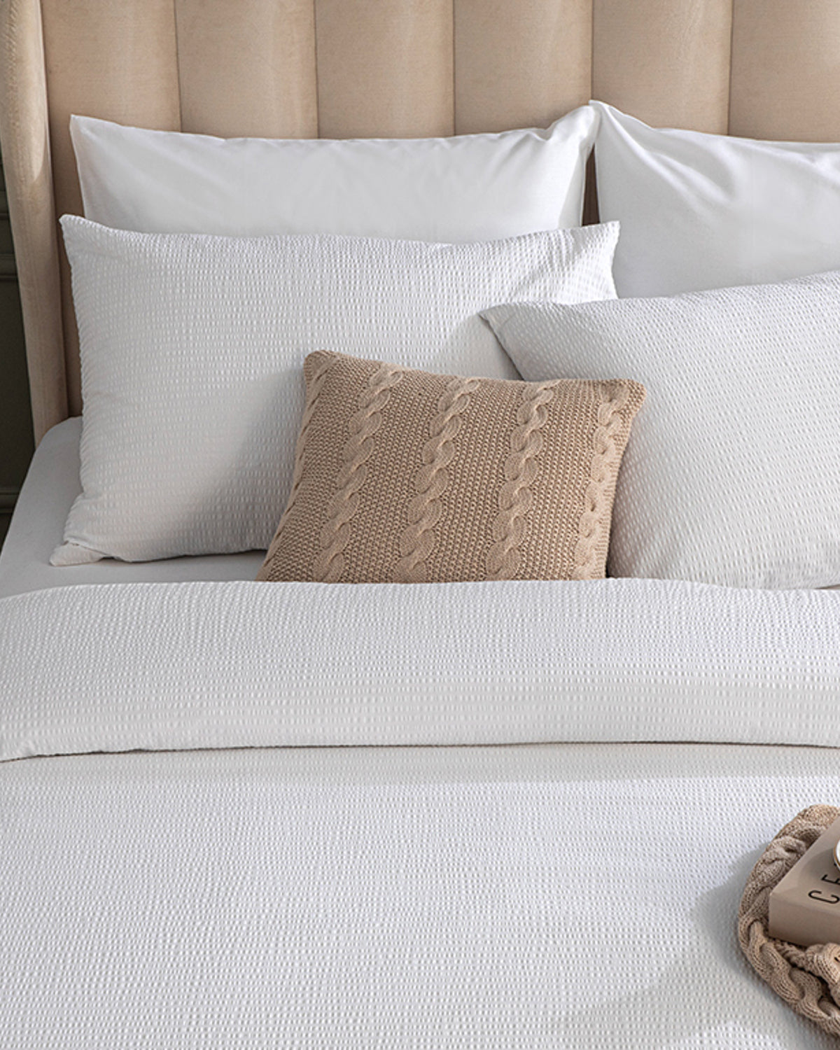 Showy 0;5 cm Emboss Double Size Duvet Cover Set 200x220 cm White (view 2)