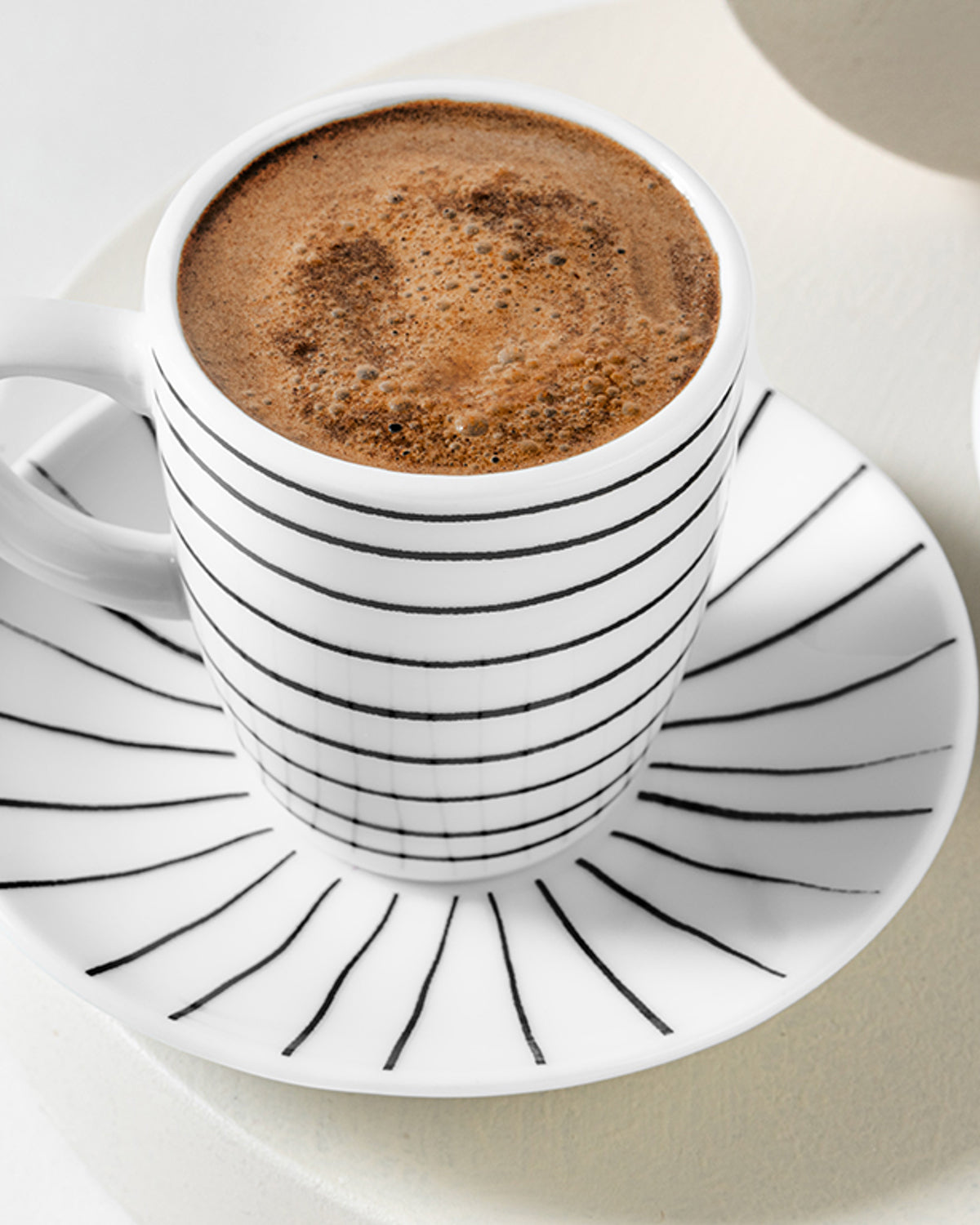 Porcelain 4 Pieces 2 Servings Coffee Cup Set 100 ml Black (view 2)