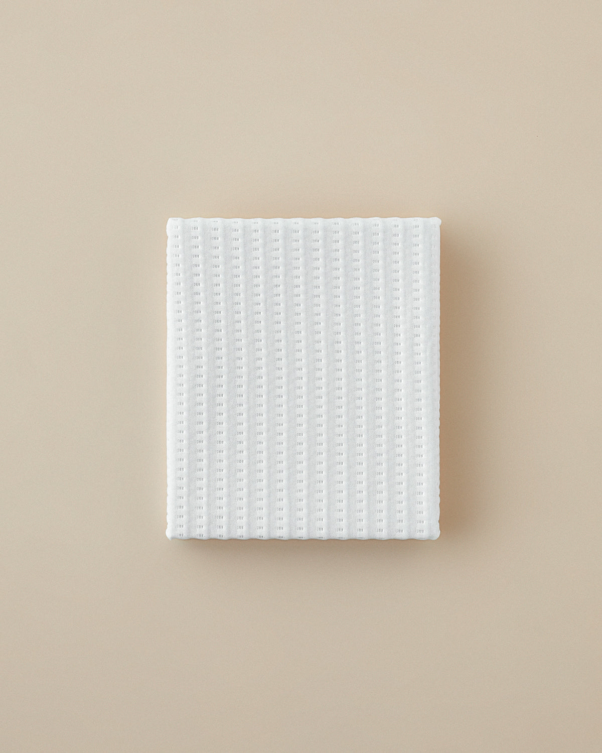 Deluxe 3D Waterproof Baby Mattress Protector 70x140 cm White (view 2)