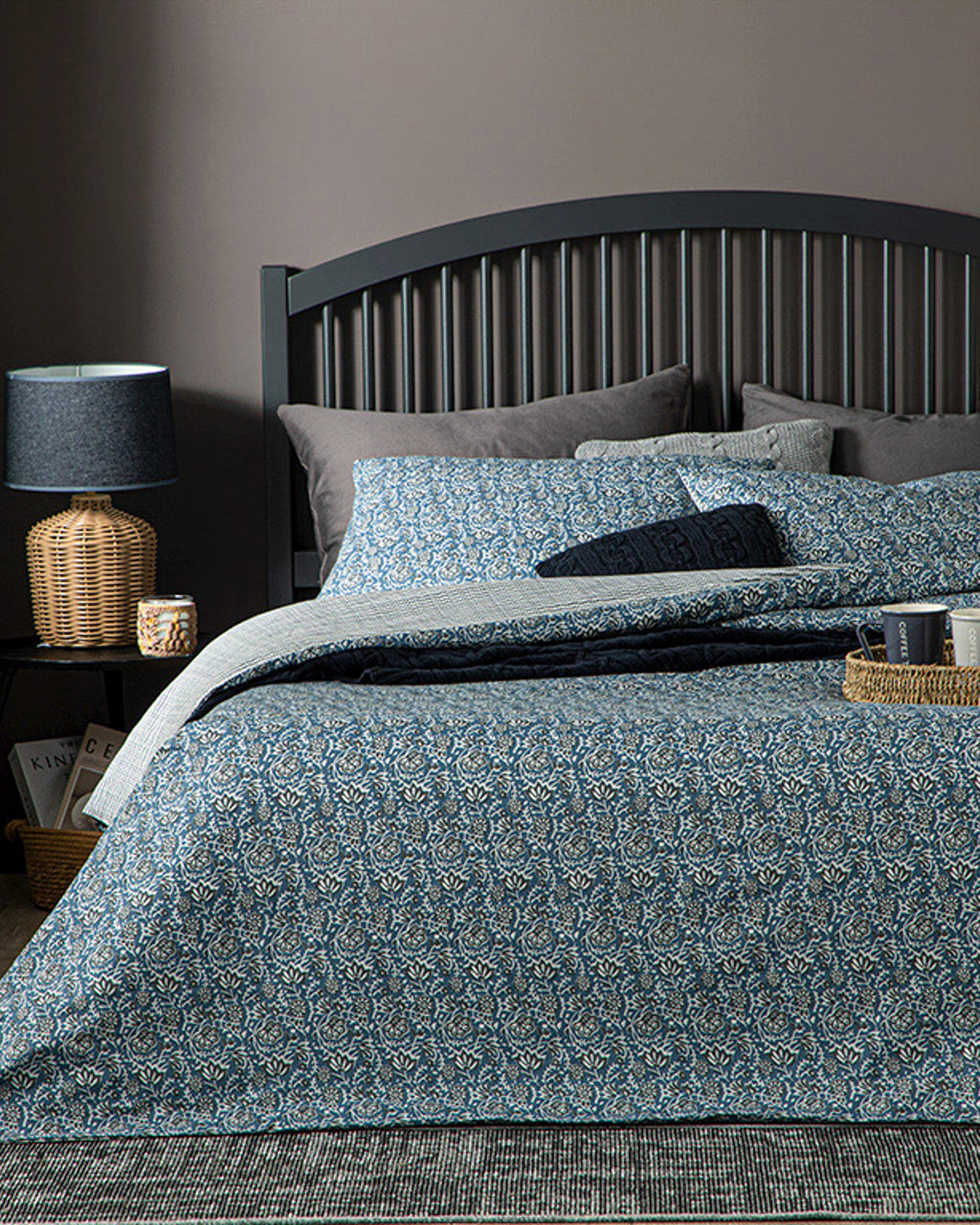 Floral Trail Crêpe Double Size Duvet Cover Set 200x220 cm Blue