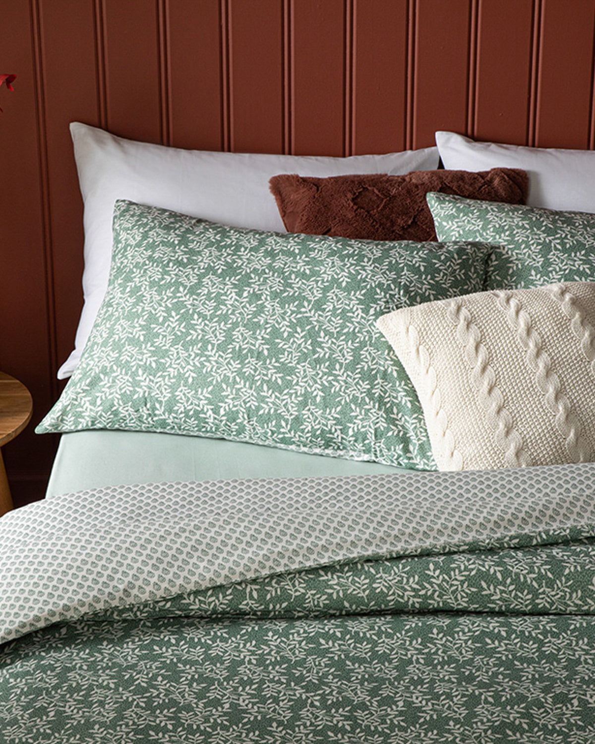 Olive Branch Crêpe Single Size Duvet Cover Set-Flat Sheet 160x220 cm Green (view 3)