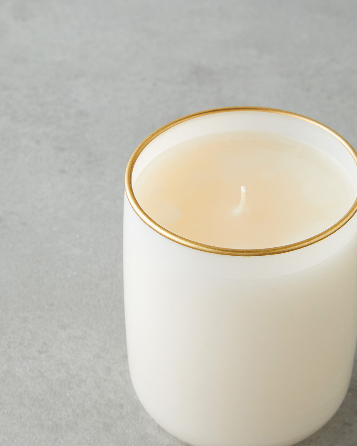 Skylin Scented Candle 190 g Cream (view 3)