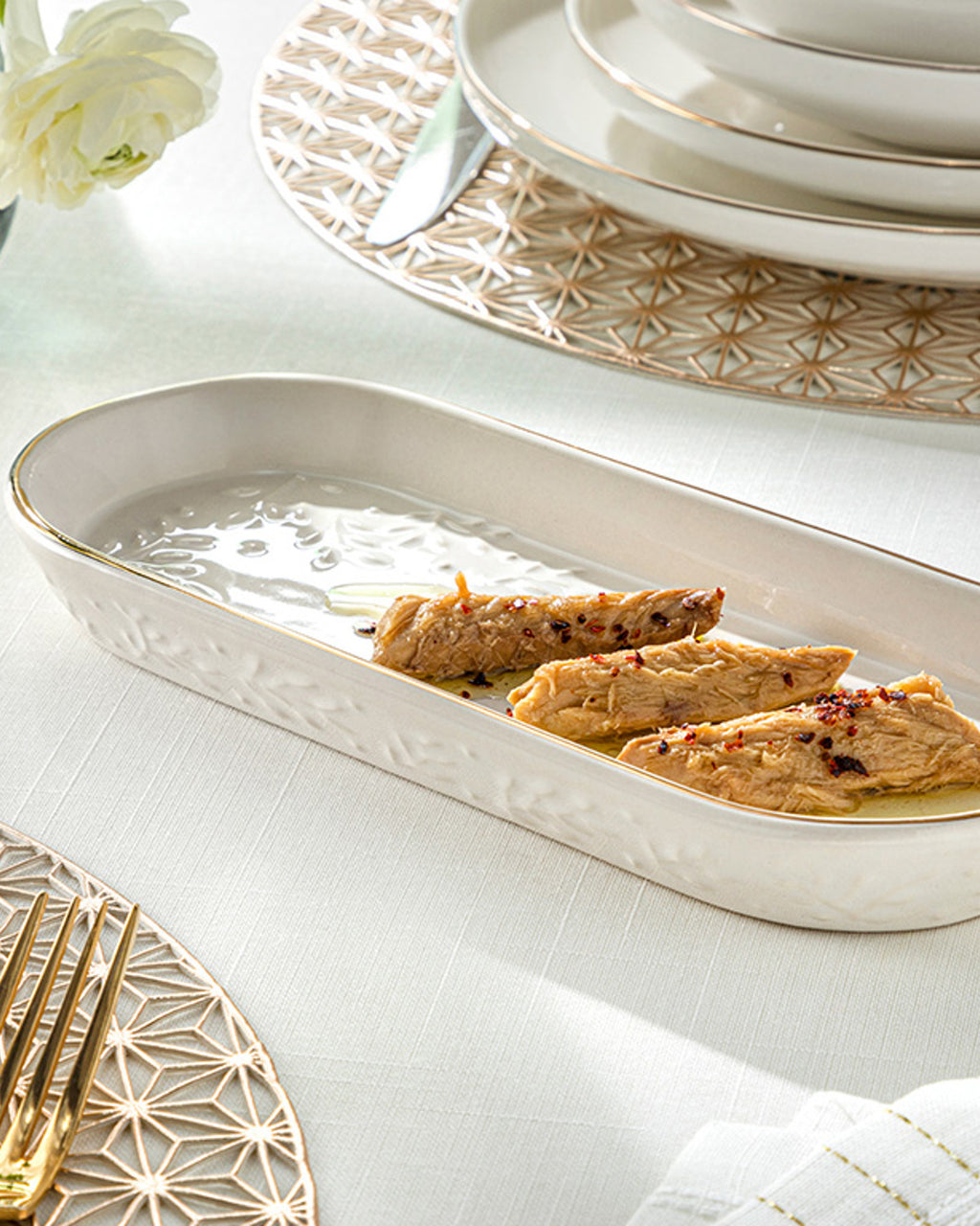 Frondosa Ceramic Rectangular Plate 25 cm Light Cream