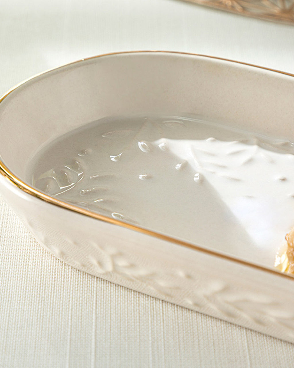 Frondosa Ceramic Rectangular Plate 25 cm Light Cream (view 2)