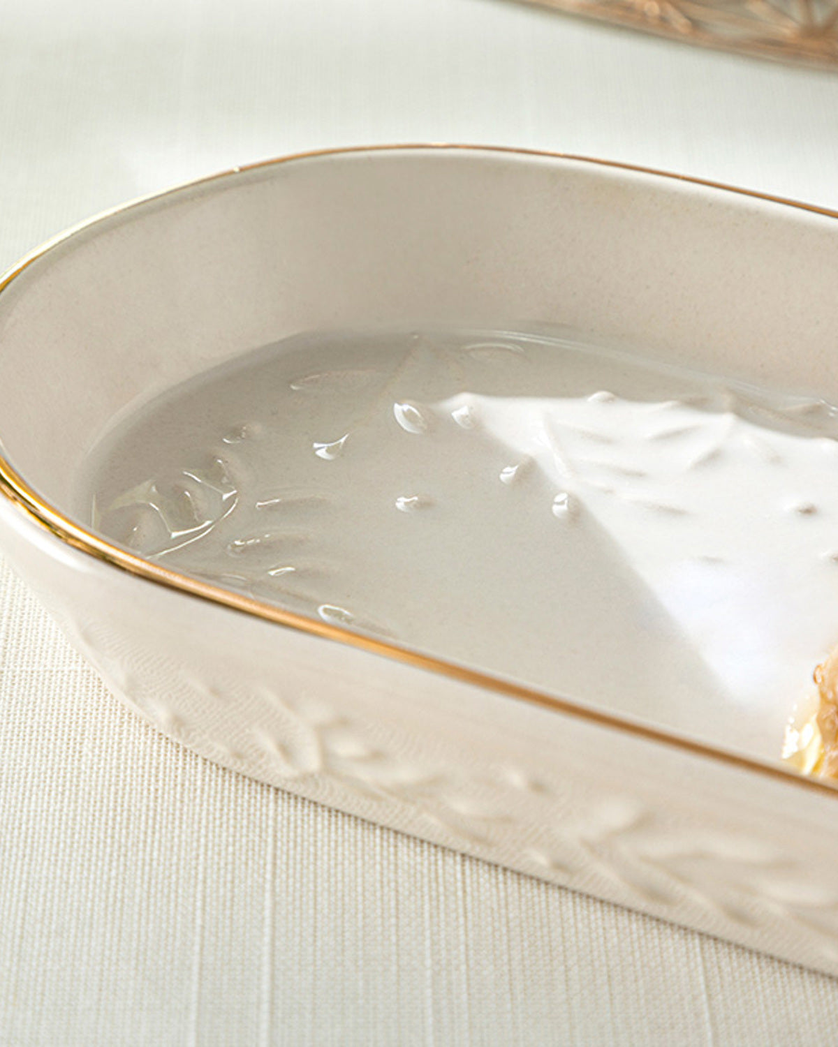 Frondosa Ceramic Rectangular Plate 25 cm Light Cream (view 2)