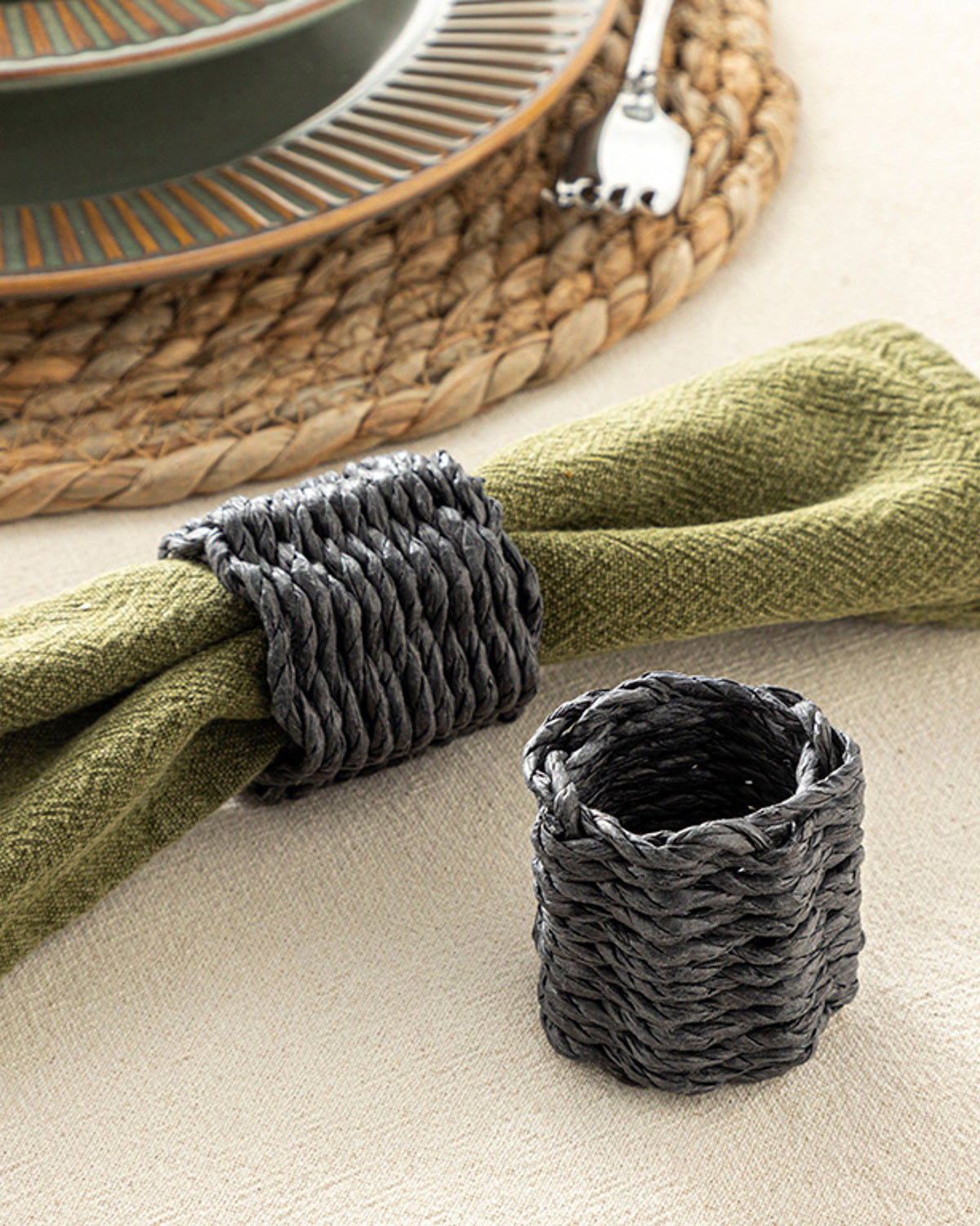 Trikote Raffia 2 pcs Napkin Ring 5 cm Black (view 2)