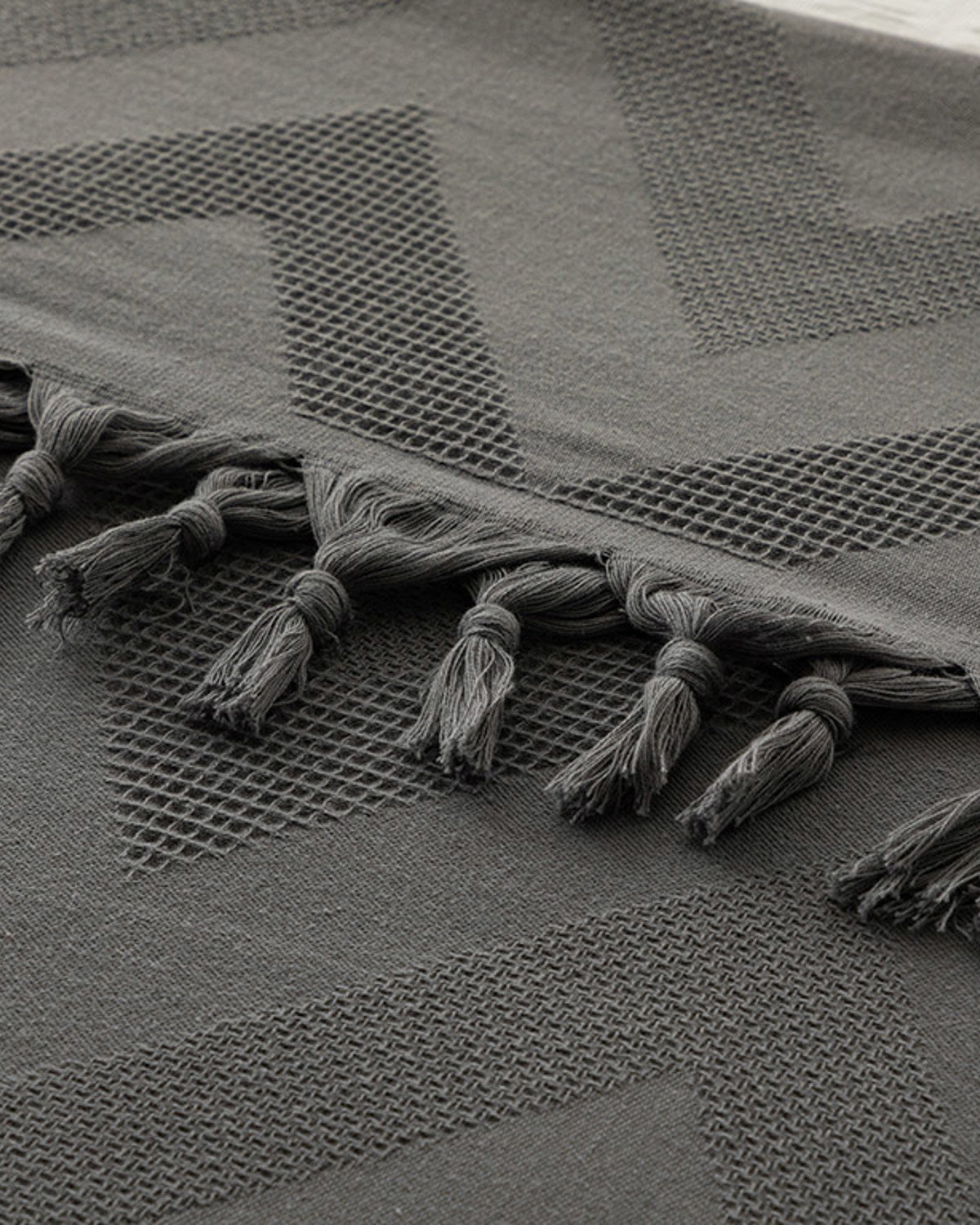 Leona Cotton Jacquard Summer Blanket - White - King 220x240 cm (view 3)