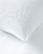 Laurel Cotton Satin Embroidered Double Duvet Cover Set 200x220 cm White (view 4)