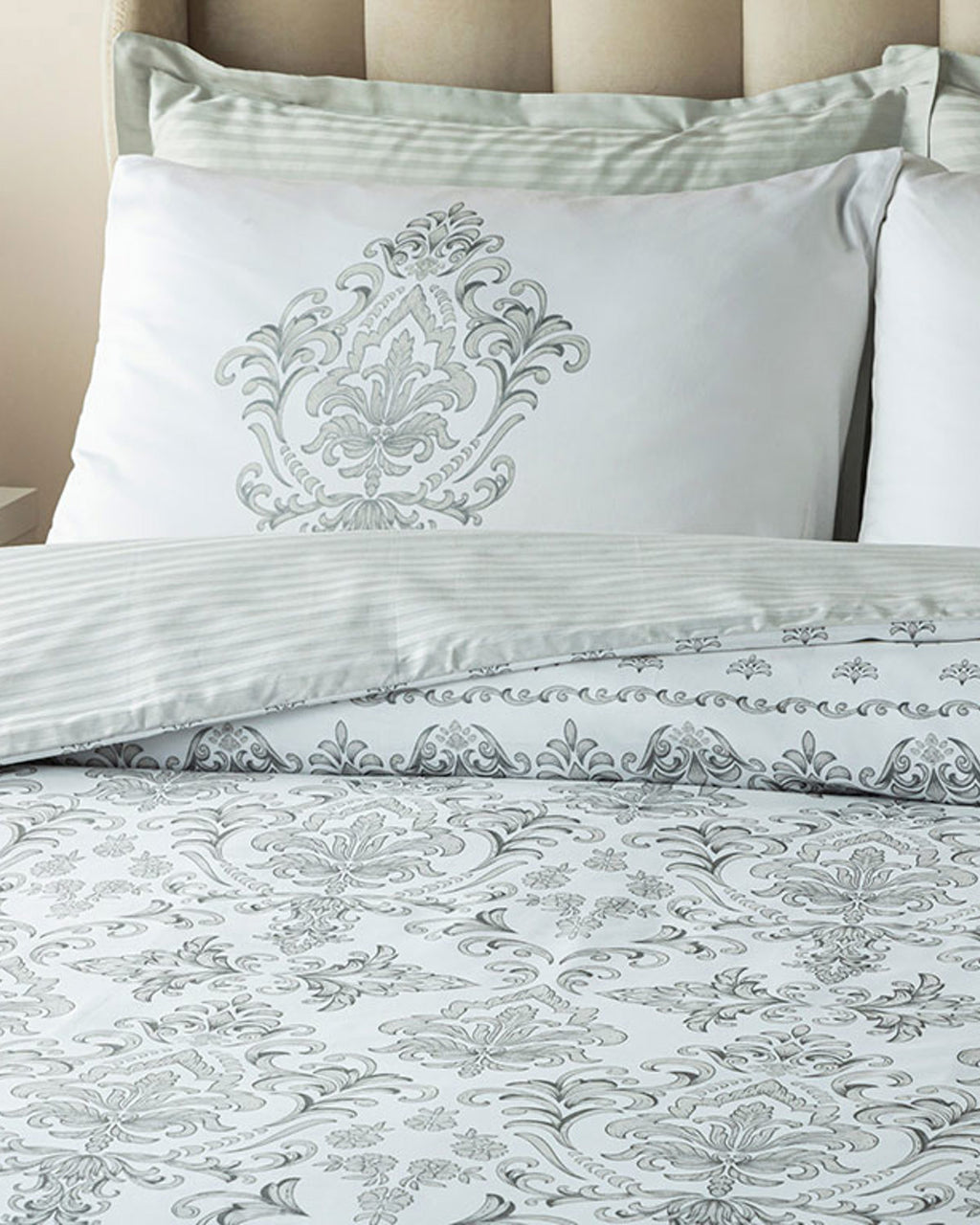 Elegant Crown Cotton Satin Double Size Duvet Cover Set 200x220 cm Silver (view 3)