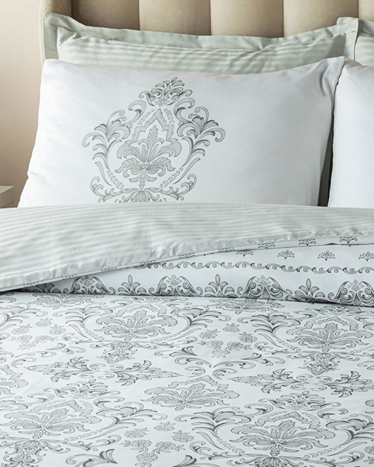 Elegant Crown Cotton Satin Double Size Duvet Cover Set 200x220 cm Silver (view 3)