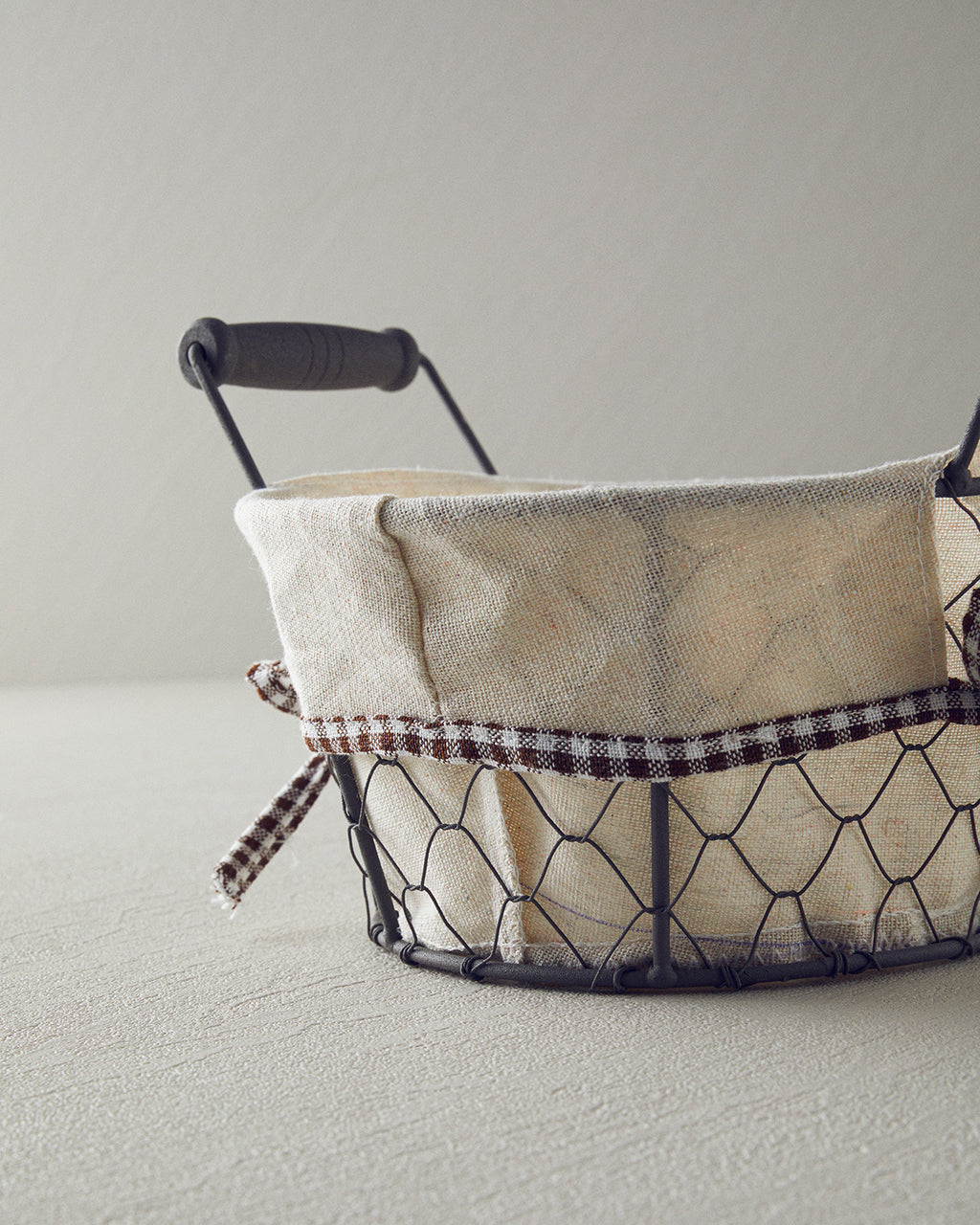 Aluna Metal Bread Basket 20 cm Beige (view 3)